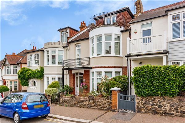 Highcliff Drive, Leigh on Sea, Essex