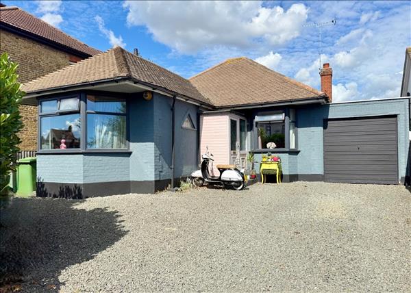 * DETACHED * Leigh on Sea, SS9