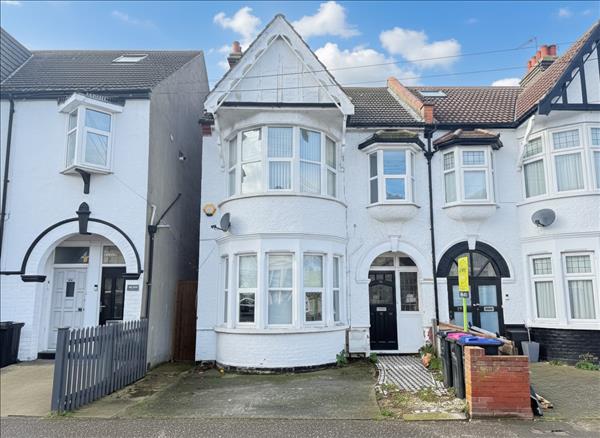 Leigh on Sea * West Facing Rear Garden *